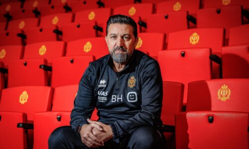 besnik hasi ne mode trajneri shqiptar pelqehet nga 3 klube belge