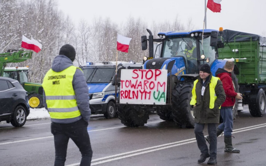 fermeret polake protestojne ne dy pika kontrolli ne kufi me ukrainen