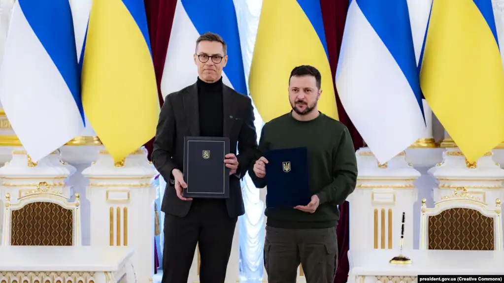 finlanda nenshkruan pakt 10 vjecar per sigurine me ukrainen kievi siguron rreth 200 mln euro mbeshtetje