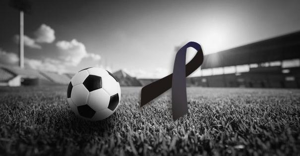 futbolli italian ne zi ish sulmuesi i empolit humb ndjenjat ne fushe dhe nderron jete ne spital