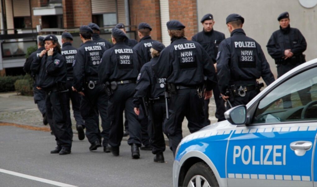 gjermania akuzon gjashte anetare te dyshuar te isis per sulme terroriste