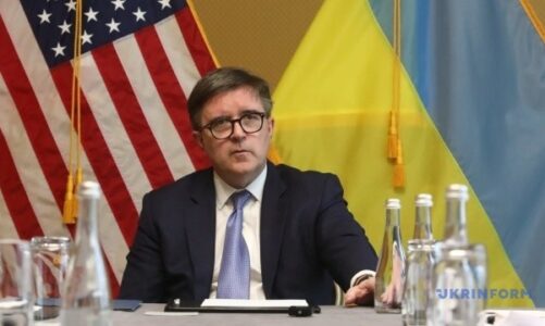 James O’Brien: Ndihma amerikane do të arrijë në Ukrainë “shumë shpejt”