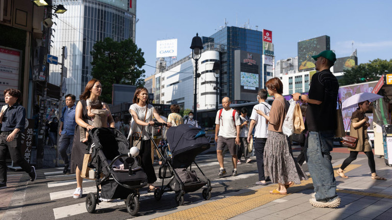japonia perballe dilemes studimi zbulon ligjin qe mund te beje gjithe popullsine te kete te njejtin mbiemer