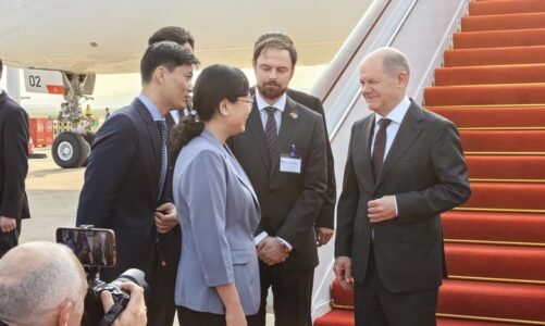 kancelari gjerman vizite zyrtare ne kine takim me xi jinping dhe diskutime per partneritet ekonomik