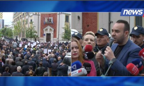 Klevis Balliu thirrje policëve nga protesta: Hiqini kapelet dhe bashkojuni qytetarëve! Nxirreni prej zverku…
