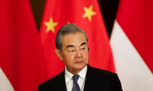 ministri i jashtem kinez pranimi i shtetit palestinez ne okb veprim per te korrigjuar padrejtesine