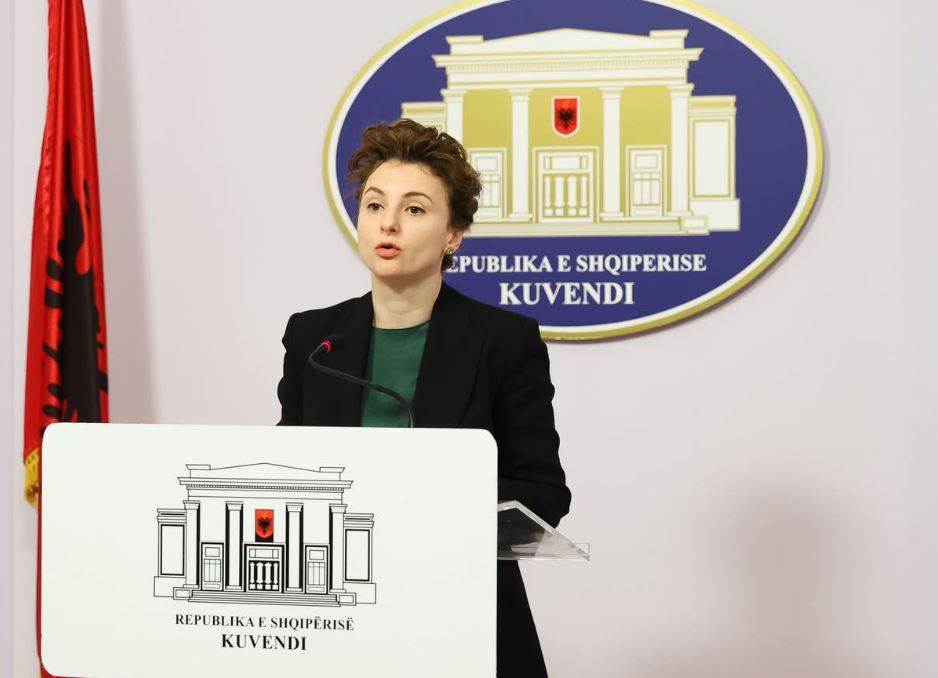 nenkryetarja e pl shqiperia e fundit ne bote per demokracine liberale dhe elektorale