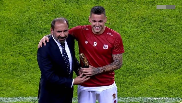 rei manaj ne historine e sivasspor klubi turk nderon me cmim sulmuesin shqiptar
