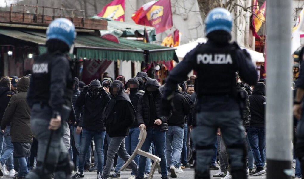 roma ne ethet e derbit tension i larte ne kryeqytet tifozet perplasen dhunshem