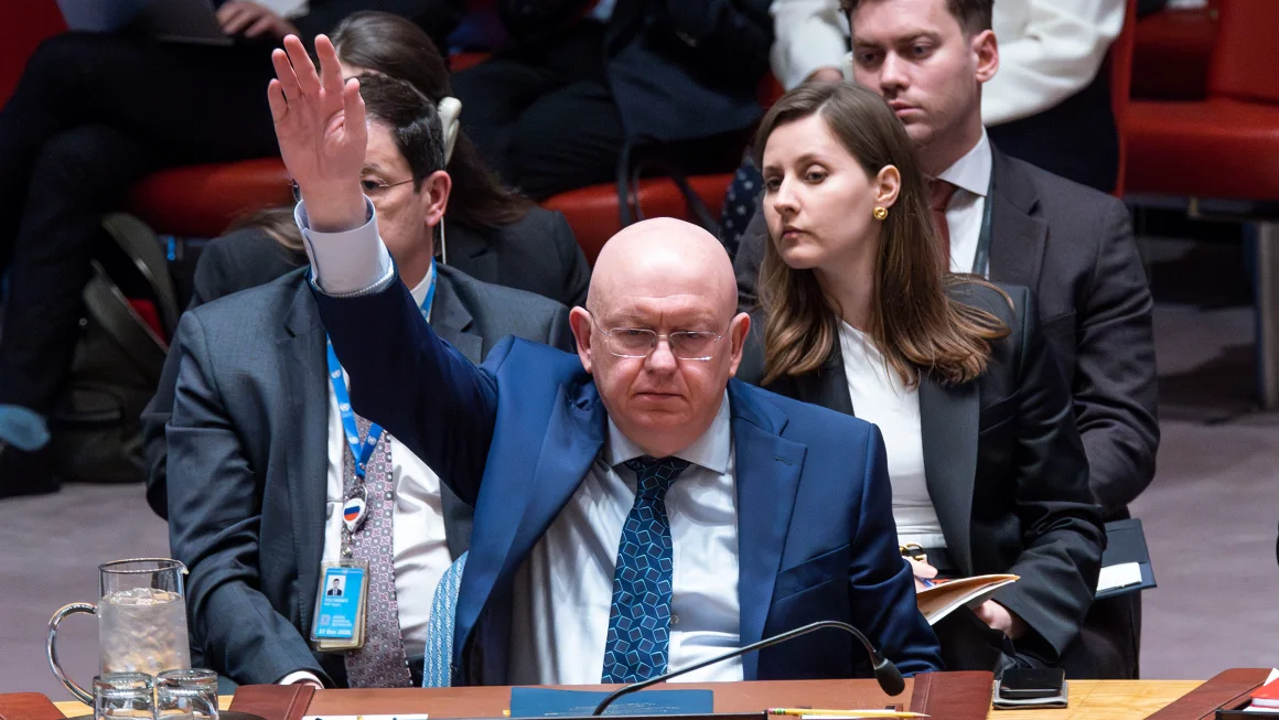 rusia ve veton ndaj rezolutes se okb se per te ndaluar armet berthamore ne hapesire