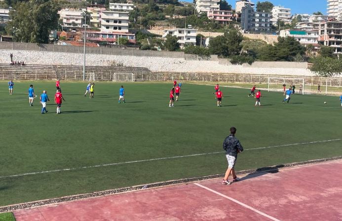 sarande nderron jete ne fushe ish lojtari veteran fredi merkuri