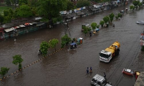 shirat e dendur dhe stuhite vrasin 10 persona ne veriperendim te pakistanit