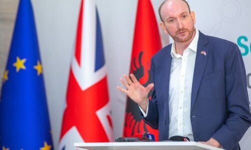 sulmet e metes pas shba edhe ambasadori britanik mbeshtet spak ti jepet fund pandeshkueshmerise ne interes te qytetareve shqiptare