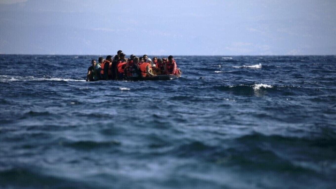te pakten 35 emigrante mbyten prane tunizise dhe