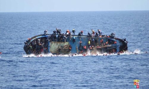 tragjike ne mesdhe mbytet varka me 45 emigrante nga tunizia te gjithe dyshohen te vdekur