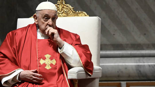 vatikani shprehet kunder operacionit te ndryshimit te gjinise papa francesku njerezit duhet te pranojne trupat e tyre si dhurate nga zoti