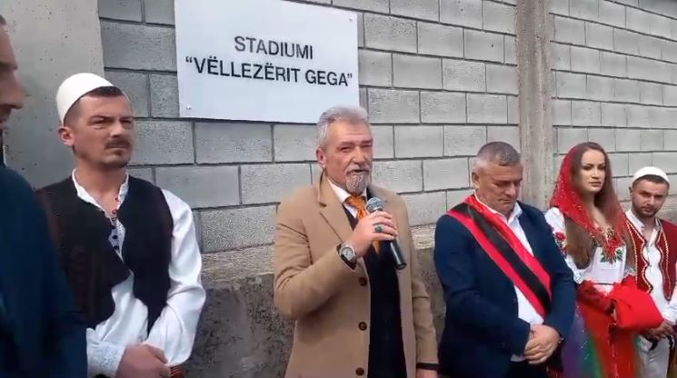 video stadiumi i qytetit do mbaje emrin e tyre tropoja nderon halit dhe skender gegen