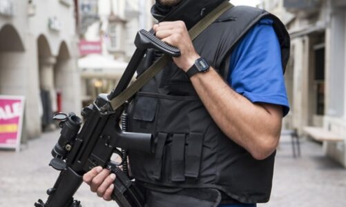 zvicer arrestohen tre te rinj ishin porositur nga isis per sulm terrorist