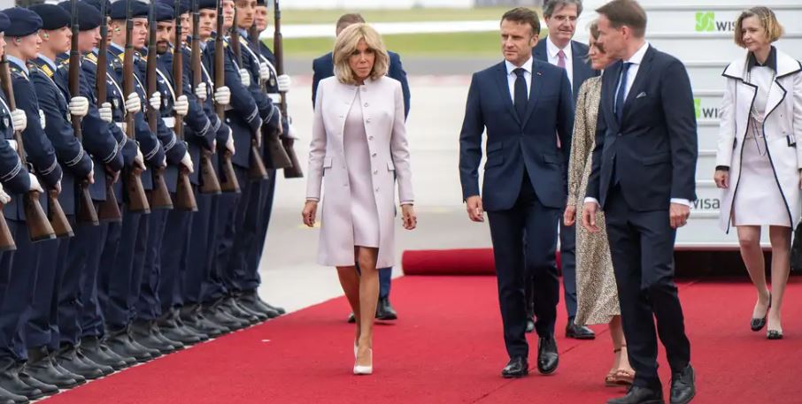 emmanuel macron ne viziten e pare shteterore te nje presidenti francez ne gjermani ne 24 vite marredheniet mes dy vendeve zemra e evropes