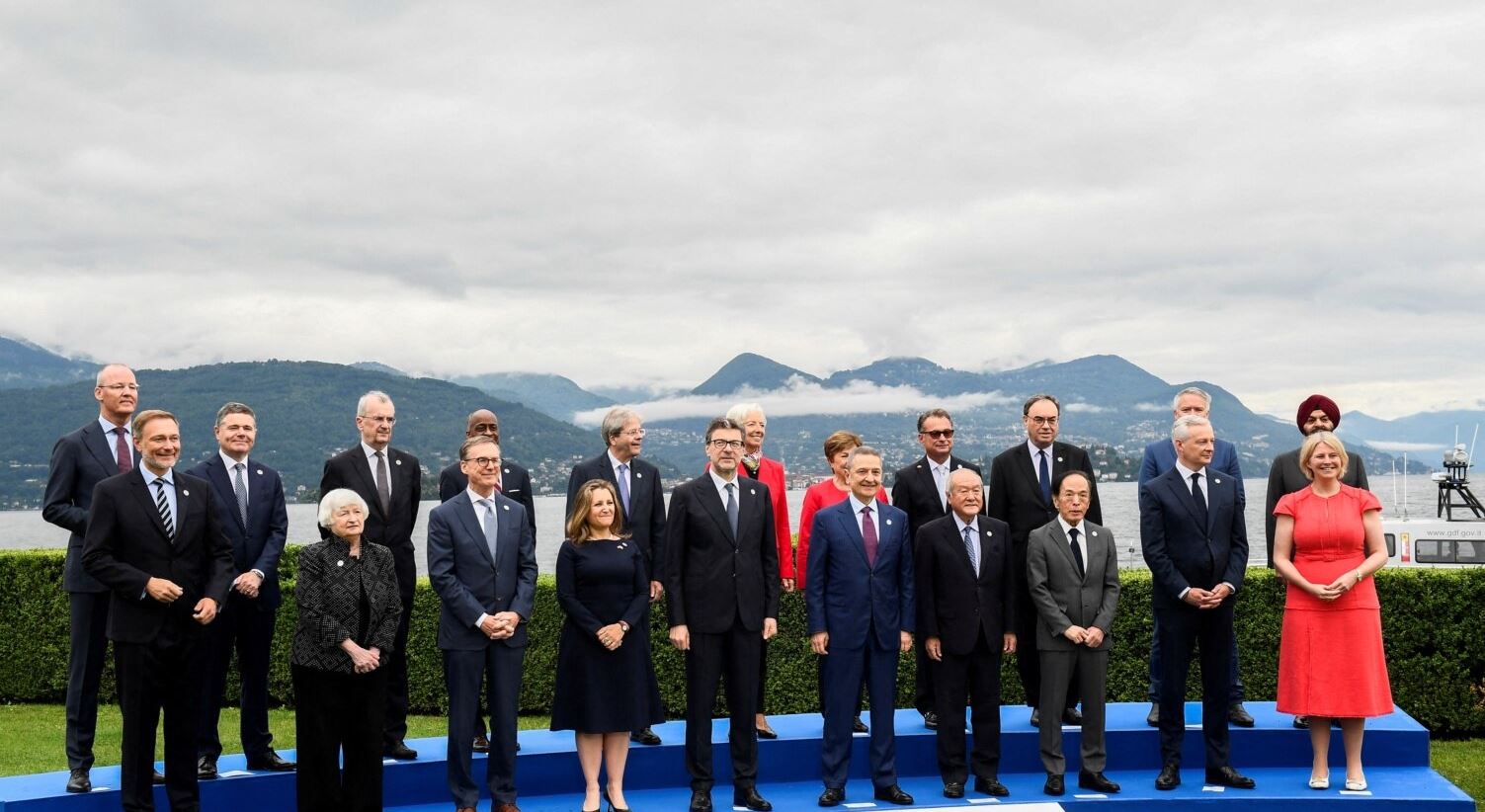 g7 synon te perdore parate e ngrira ruse ne ndihme te ukraines se shkaterruar