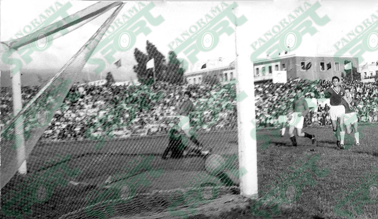Viti 1961. Partizani-Dinamo 1-1, goli i barazimit të Stavri Lubonjës për blutë