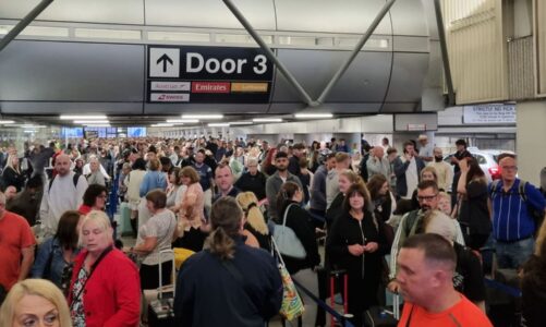 foto nderpritet energjia elektrike kaos ne aeroportin e mancesterit anulohen fluturimet