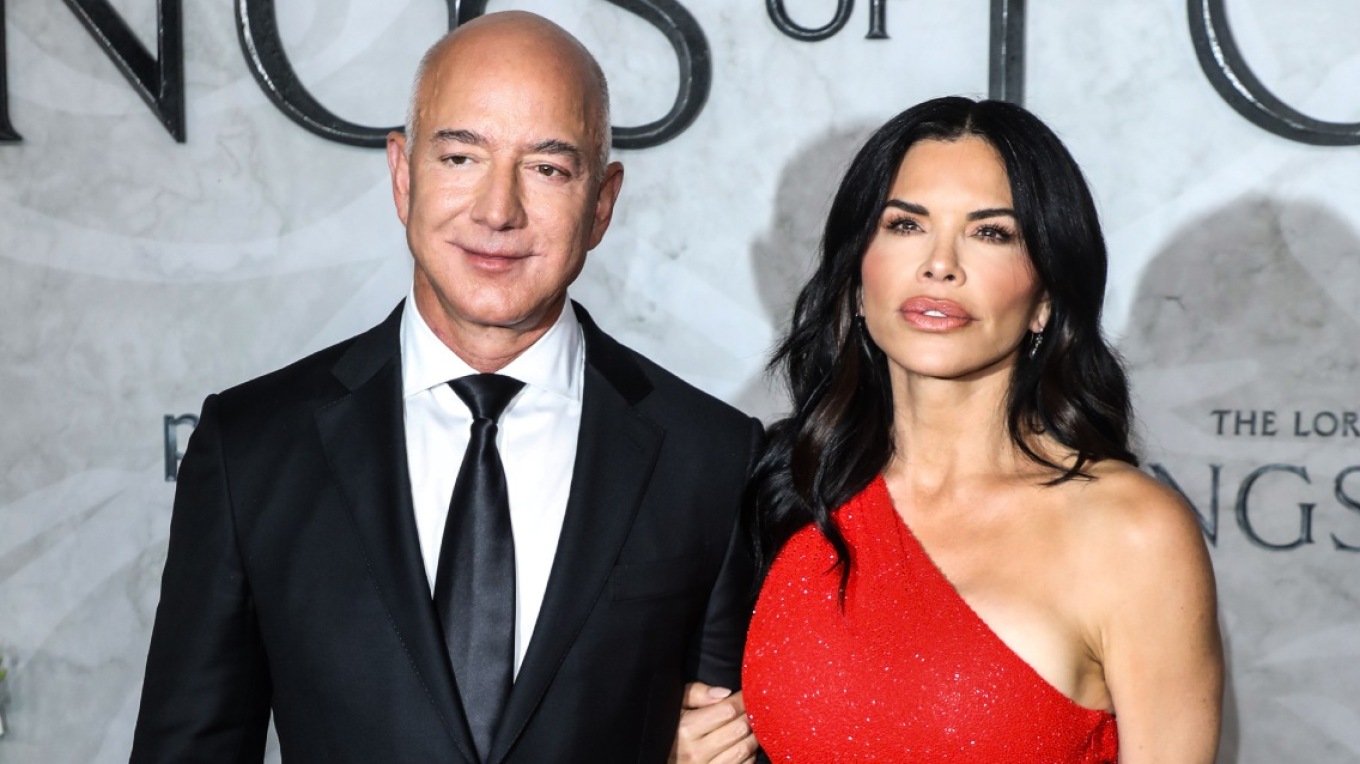 jeff bezos pushime me te fejuaren e tij lauren sanchez ne ishullin grek