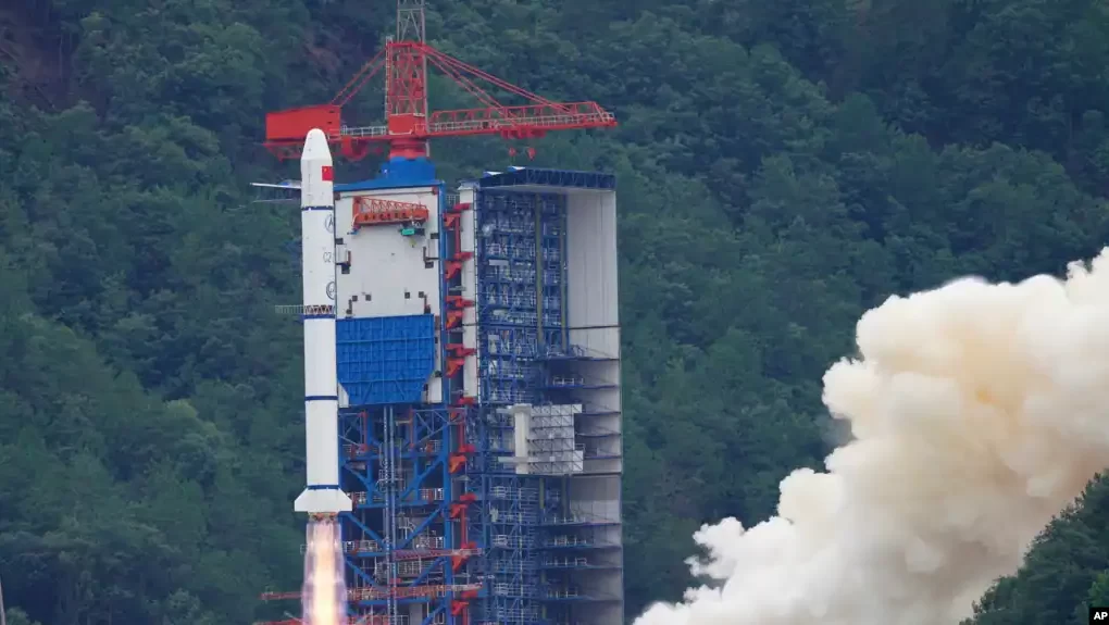 kina dhe franca leshojne satelitin 930 kilogram ne hapesire ja objektivi i misionit