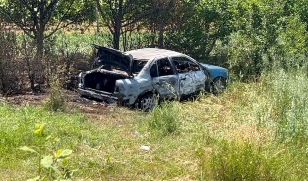 makina perfshihet nga flaket teksa po furnizohej me karburant shoferi 35 vjecari dhe babai i tij pesojne djegie trupore