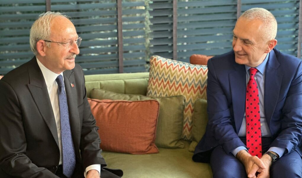 meta vizite ne ankara takohet me ish liderin e partise popullore republikane gjithmone i kthjellet per nje turqi demokratike
