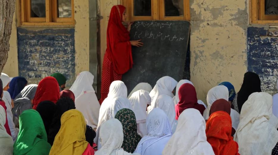 ndalimi i edukimit te vajzave afgane rezulton me martesa te hershme si ndryshoi jeta e tyre pas ardhjes se talibaneve ne pushtet