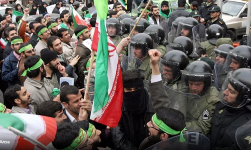nenat e te rinjve te vrare bejne thirrje per bojkot te votimeve presidenciale ne iran