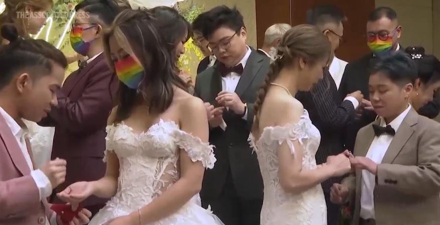 nje zyrtar amerikan martohet me 10 cifte te te njejtit seks ne hong kong permes video chat it