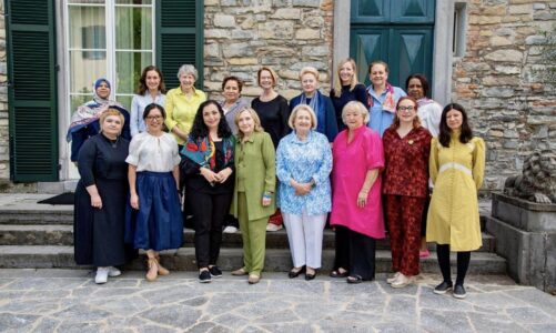 osmani ne global women leaders summit fotografohet me ish sekretaren clinton