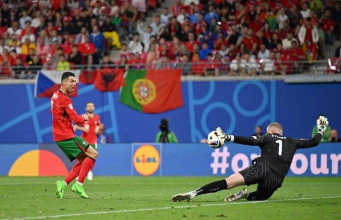 portugalia thyen me veshtiresi cekine nje gol ne fund nderon ronaldon me shoke