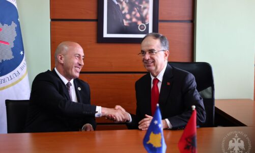 presidenti begaj takohet me ramush haradinajn liria e kosoves ka ne themel luften e heronjve te saj u jemi mirenjohes perjete