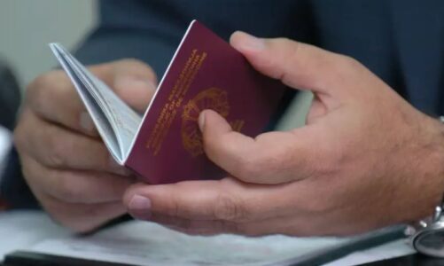 probleme me pasaportat e reja ne maqedonine e veriut autoritetet sperballojne dot fluksin e kerkesave qytetaret humbasin pushimet dhe mundesite e punesimit