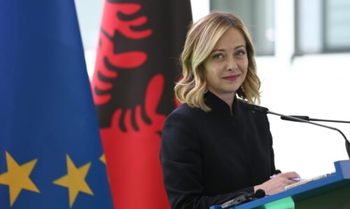 qeveria shqiptare narko shtet meloni i del ne krah rames sulme dhe fushate denigruese marreveshja per emigrantet te jete shembull per vendet e tjera te be