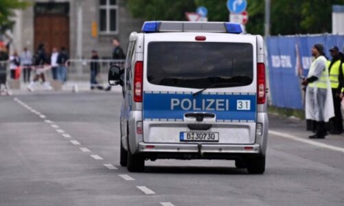 shqiptaret e bene feste ne dortmund policia arreston 50 italiane me thika dhe kapuca se donin ti sulmonin