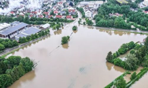 situata e permbytjeve ne jug te gjermanise mbetet e tensionuar disa zona shpallen gjendjen e katastrofes