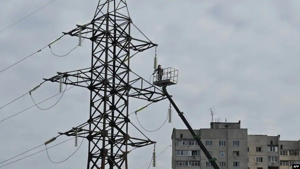 sulmet nga rusia demtojne infrastrukturen energjetike norvegjia e ndihmon ukrainen me mbi 100 mln dollare