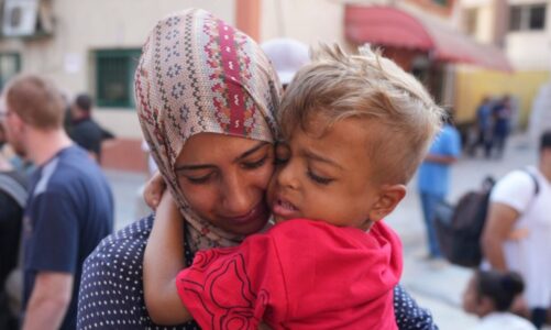 te prekurit me kancer dhe diagnoza te tjera mes tyre shume femije izraeli lejon evakuimin e palestinezeve te semure dhe te plagosur ne gaza
