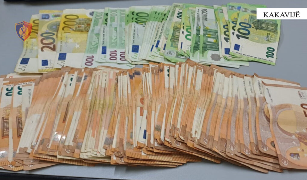 tentoi te dilte nga shqiperia me 20 750 euro te padeklaruar procedohet penalisht 68 vjecari