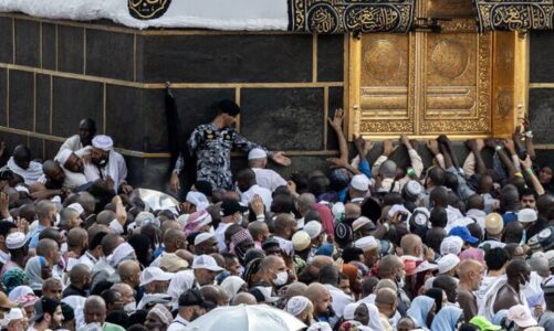 tragjedi ne meke te pakten 550 besimtare humbin jeten gjate pelegrinazhit te haxhit per shkak te vapes