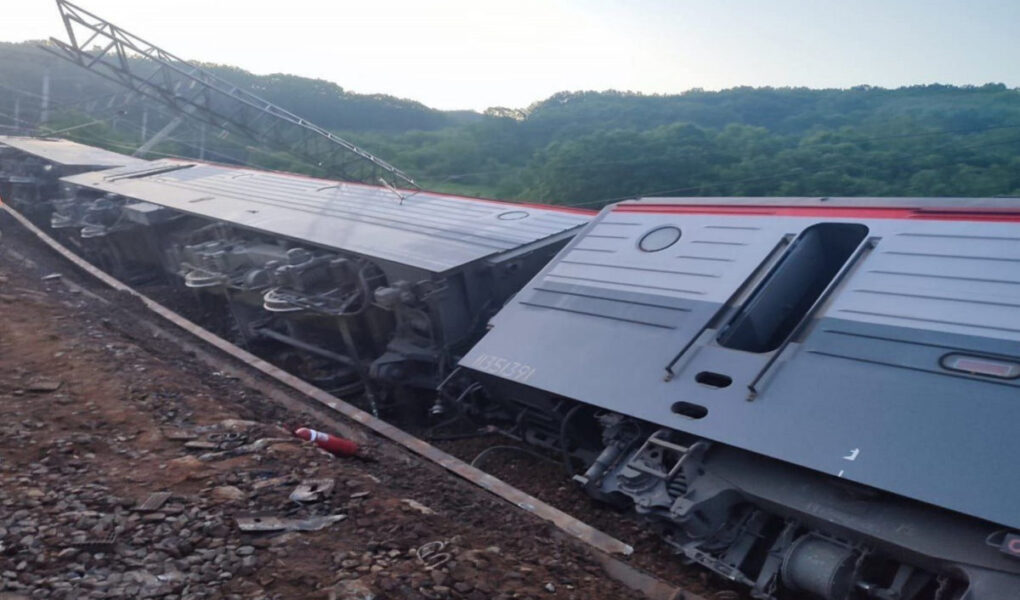 video del nga shinat treni ne rusi plagosen dhjetera pasagjere