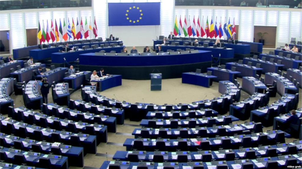 parlamenti-europian