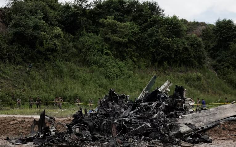 aksident ajror ne nepal rrezohet avioni humbin jeten 18 persona shpeton piloti
