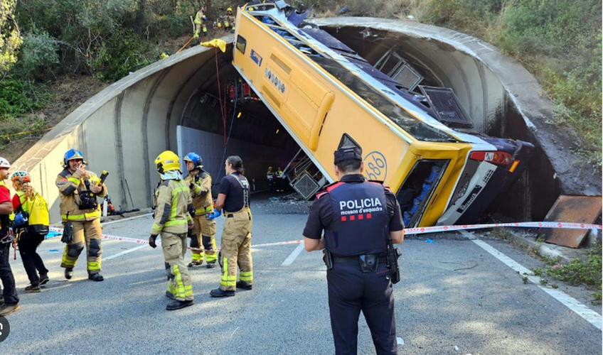 aksidentohet autobusi me 60 pasagjere ne spanje 3 ne gjendje kritike per jeten foto