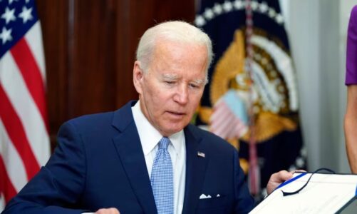 bashkethemeluesi i axios zbulon prapaskenat per biden nese nuk terhiqet demokratet humbasin kongresin dhe senatin