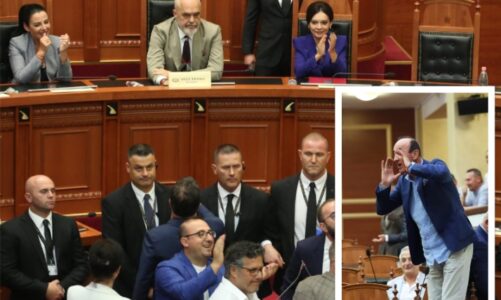 deputeti i pd hipi mbi karrige gjate seances ku u votuan ministrat e rinj dashnor sula zbulon pse u detyrua ta ndermerrte si gjest u bera thirrje nderprisni festen por